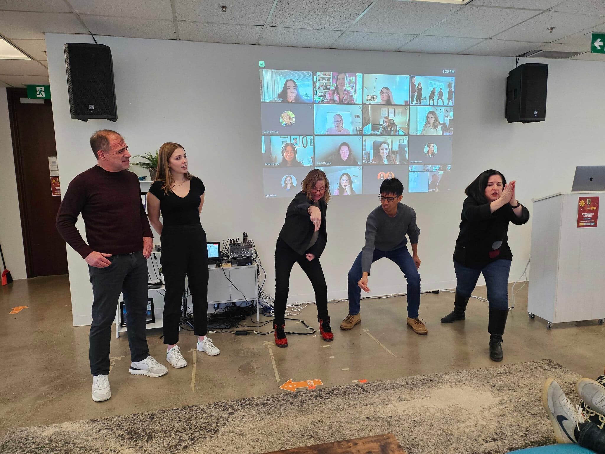 7shifts employees participating in hybrid improv event.